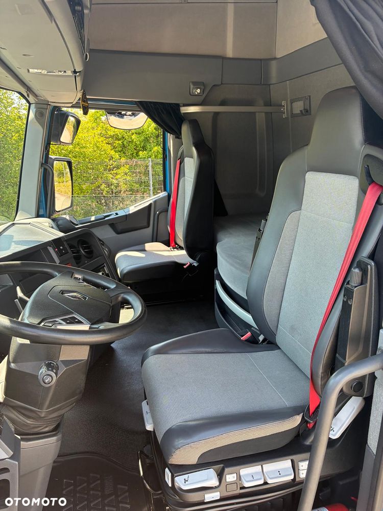 Renault T440 Sleeper Cab ADR - 12