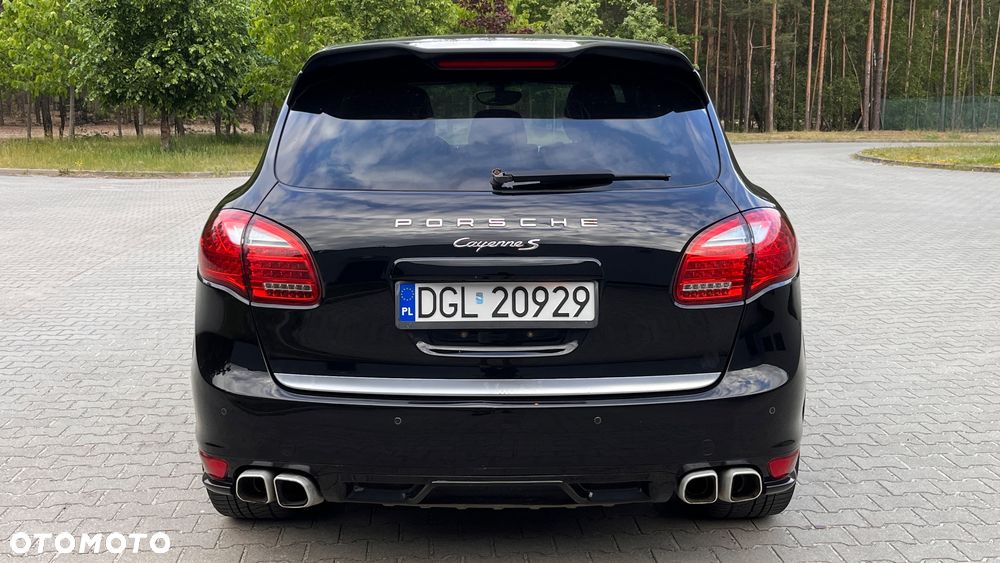 Porsche Cayenne S - 4