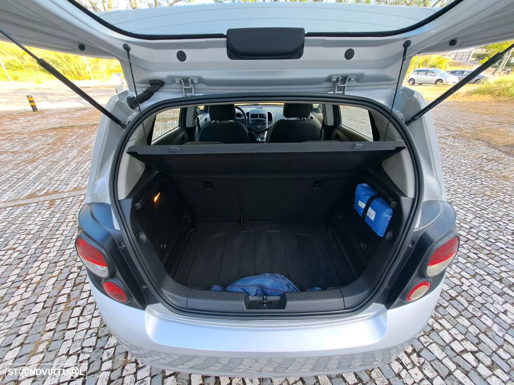 Chevrolet Aveo 1.2 LTZ - 23