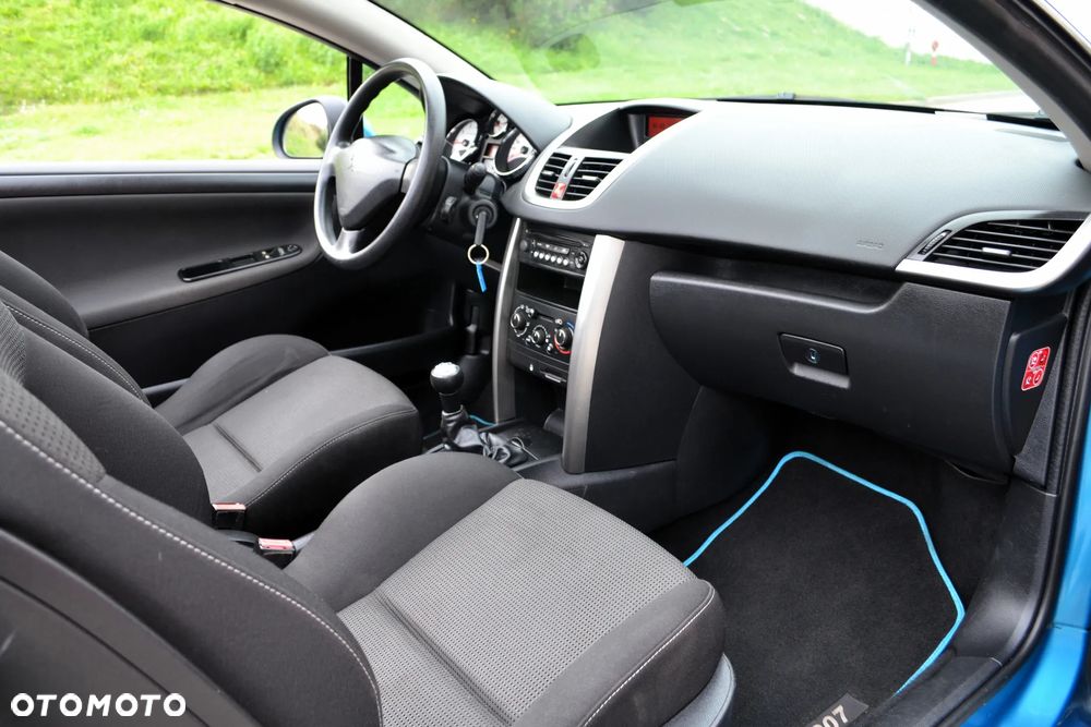 Peugeot 207 CC 1.6 Intense - 15
