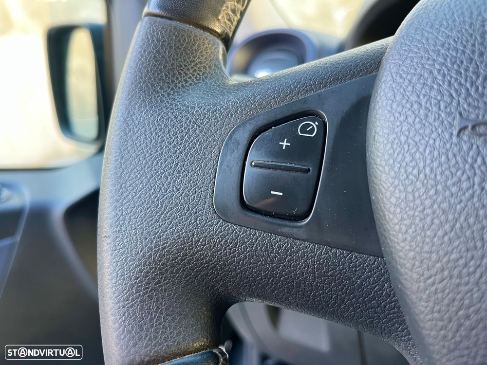 Opel Vivaro 1.6 Cdti Biturbo cabine dupla - 48