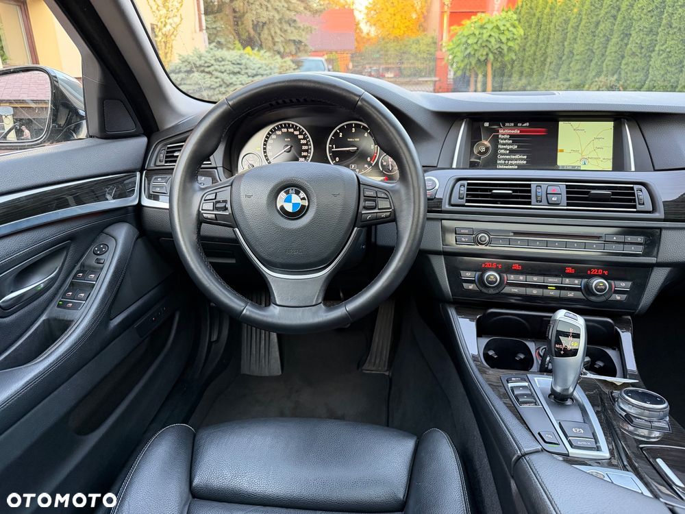 BMW Seria 5 520d Luxury Line - 29