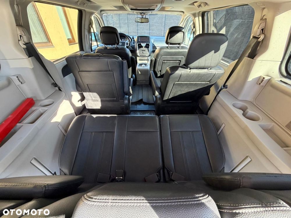 Lancia Voyager 3.6 Gold - 12