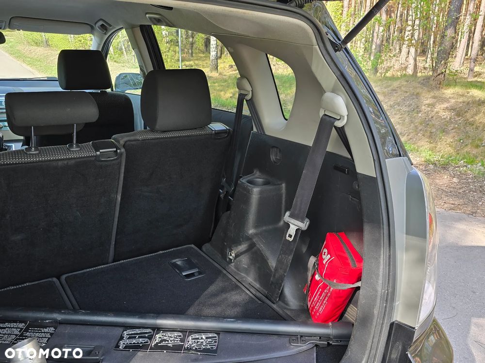 Toyota Corolla Verso 2.2 D-4D Sol Sport 7os - 12