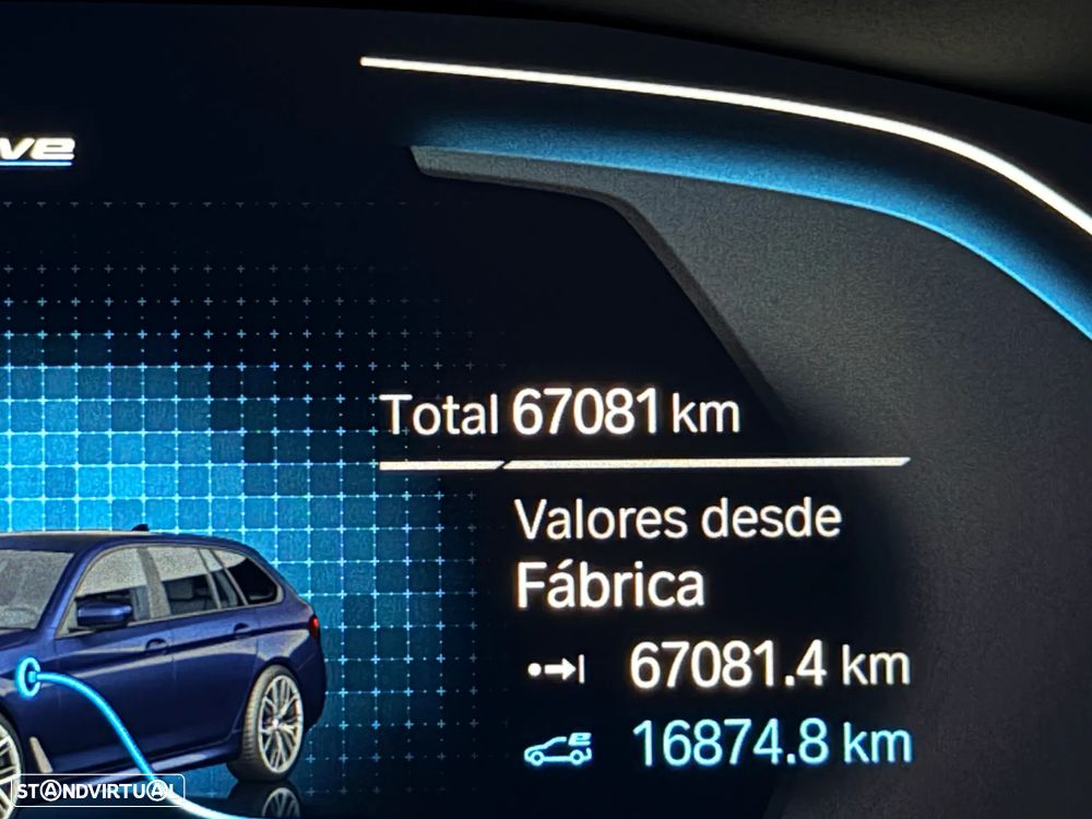 BMW 530 e Pack Desportivo M - 16