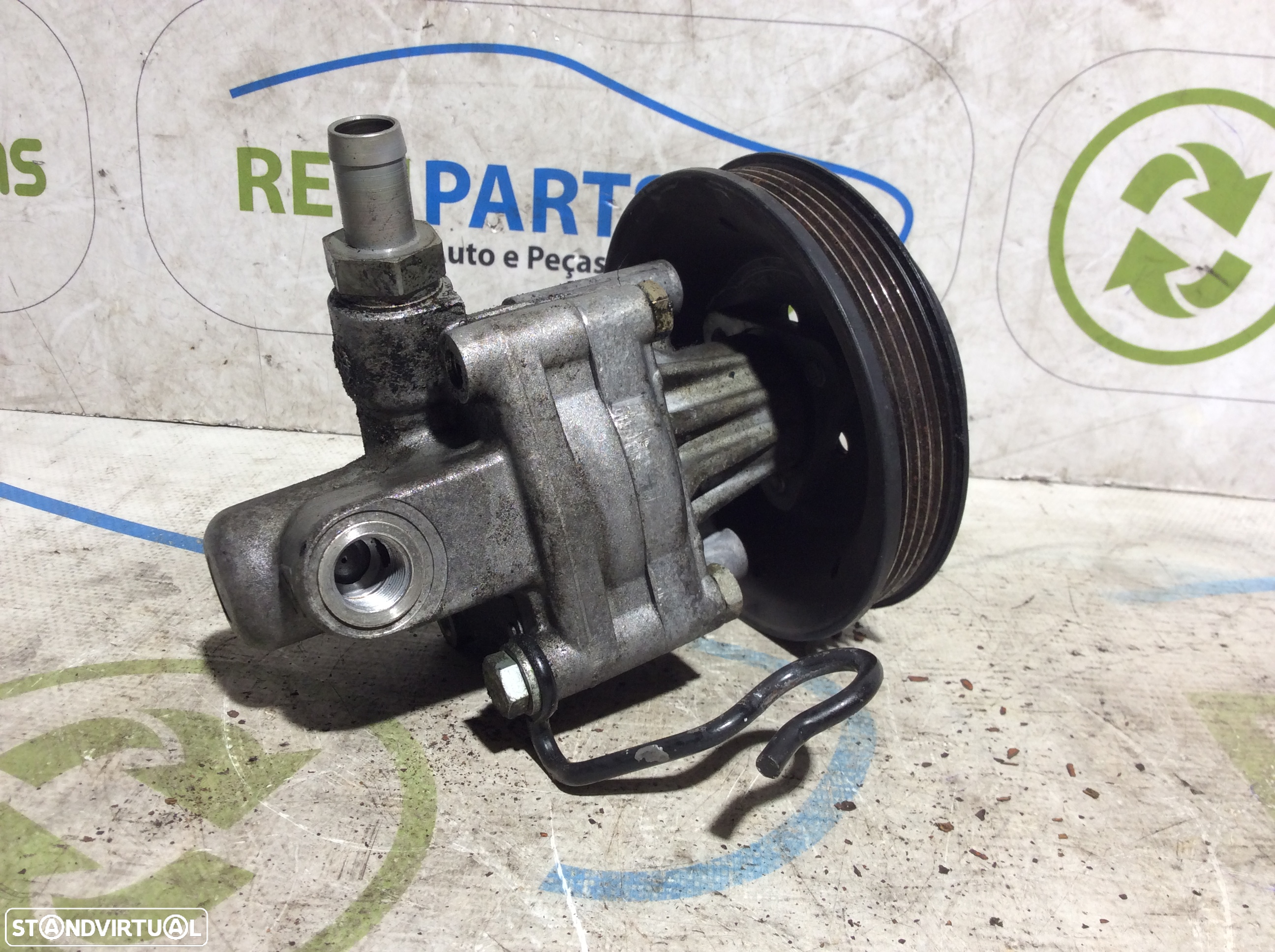 Bomba de direção assistida Audi A4 1.6 i Ref. 7681955270 - 2