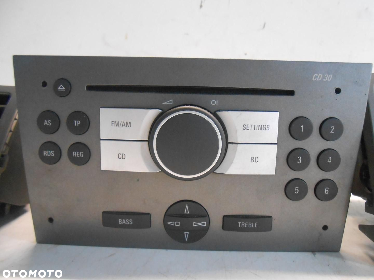 RADIO CD WYŚWIETLACZ KRATKI NAWIEWU OPEL VECTRA C LIFT 13190853 # - 2