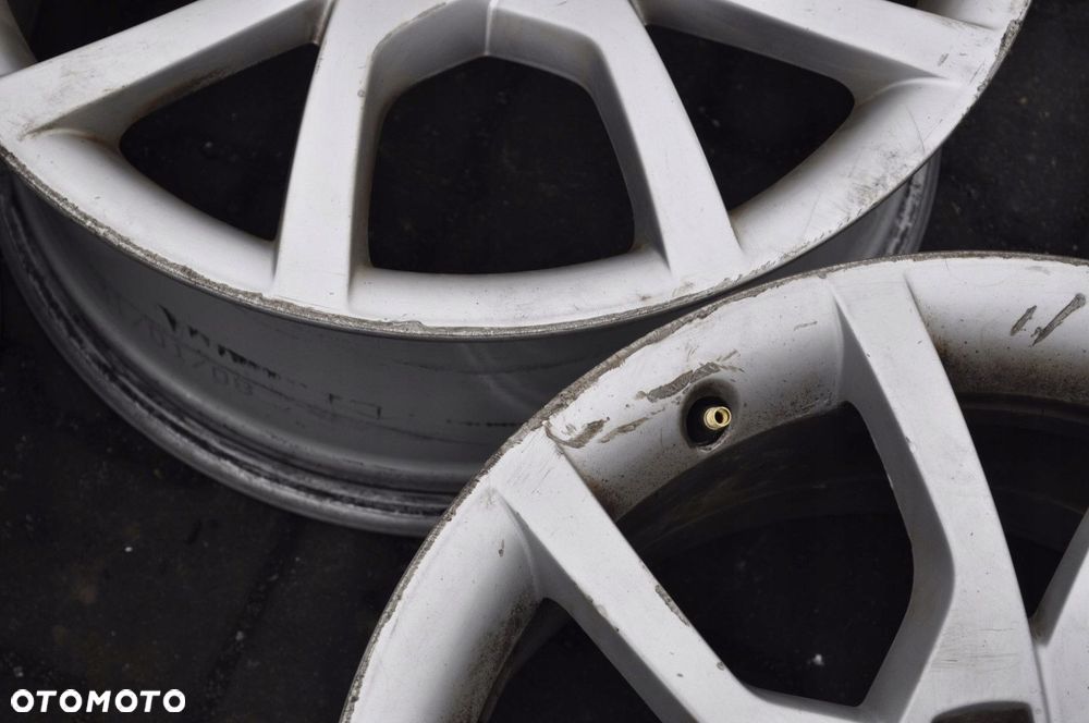 AUDI  FELGI ALUMINIOWE 18 8.5J ET29 5x112 - 6