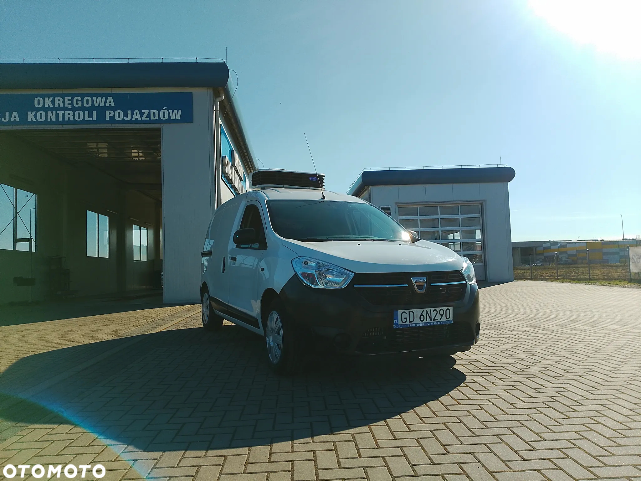 Dacia Dokker L2 Maxi Nowa Izoterma Chłodnia Mroźnia 2 x drzwi boczne Carrier 220V Lpg PL - 24