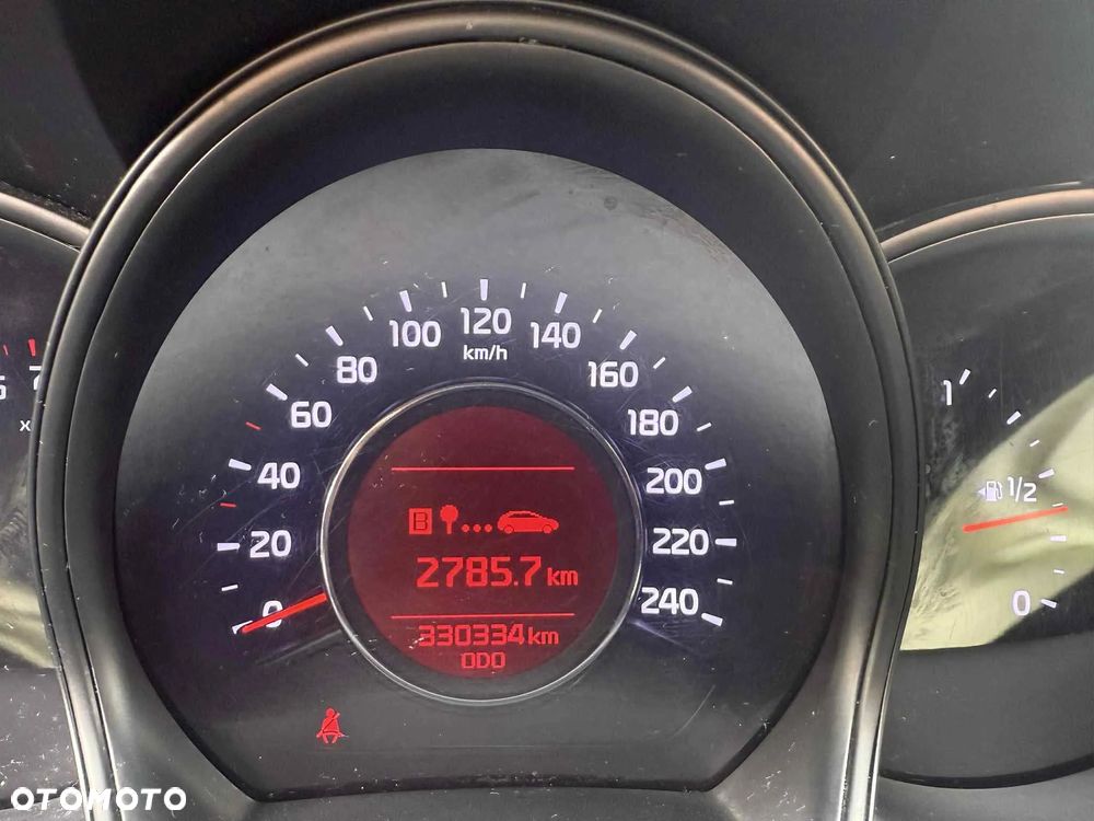 Kia Ceed - 9