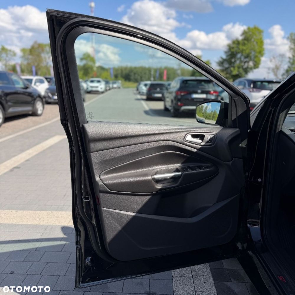 Ford Kuga - 16