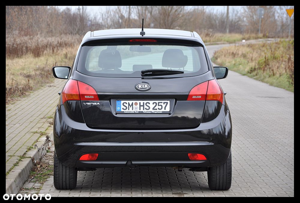 Kia Venga 1.4 CVVT Business Line - 10