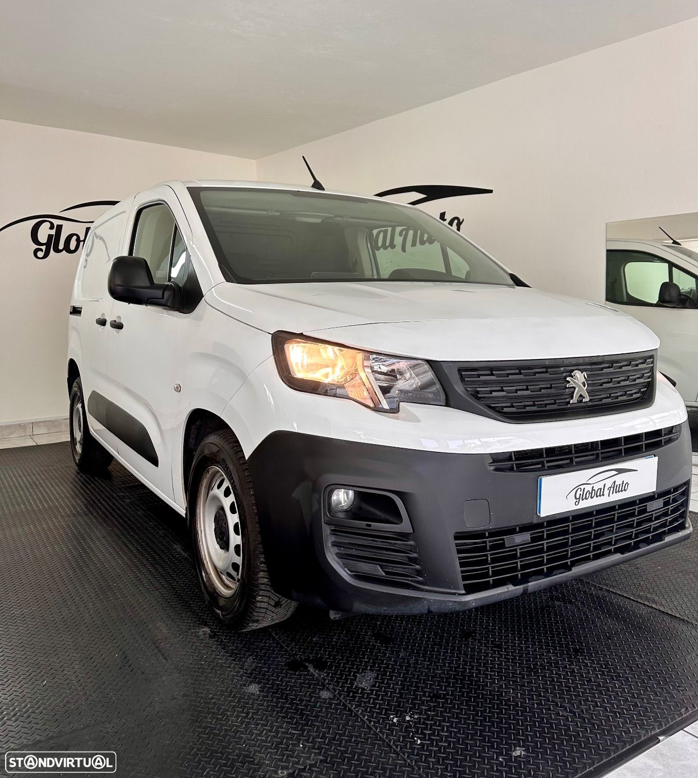 Peugeot Partner 1.5 BlueHDi 100 L2 EHZ Cabine Dupla - 1