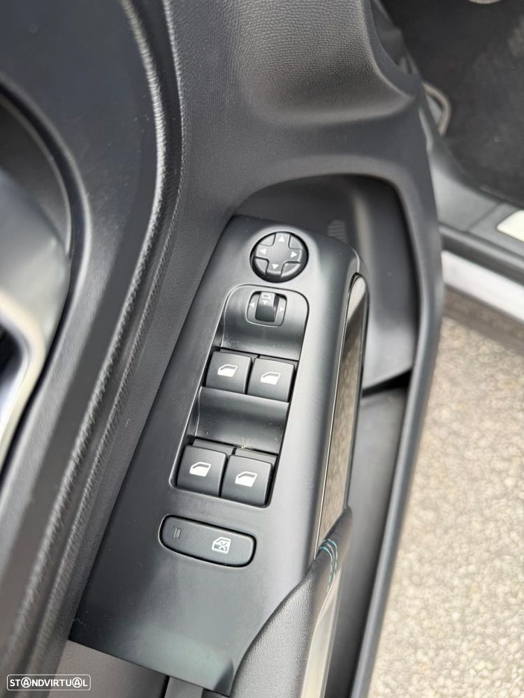 Citroën C5 Aircross 1.6 Hybrid Shine e-EAT8 - 19