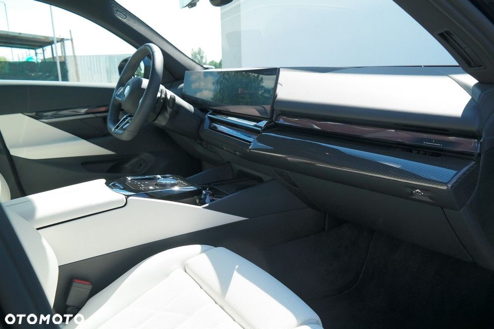 BMW Seria 5 - 12