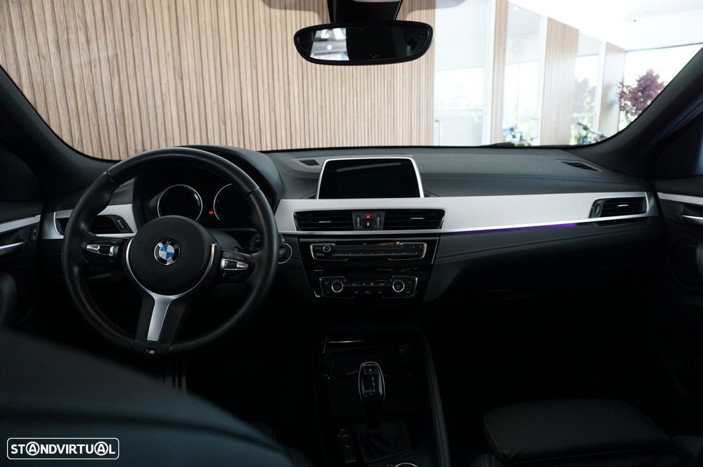 BMW X2 18 i sDrive Auto Pack 50 anos M - 9