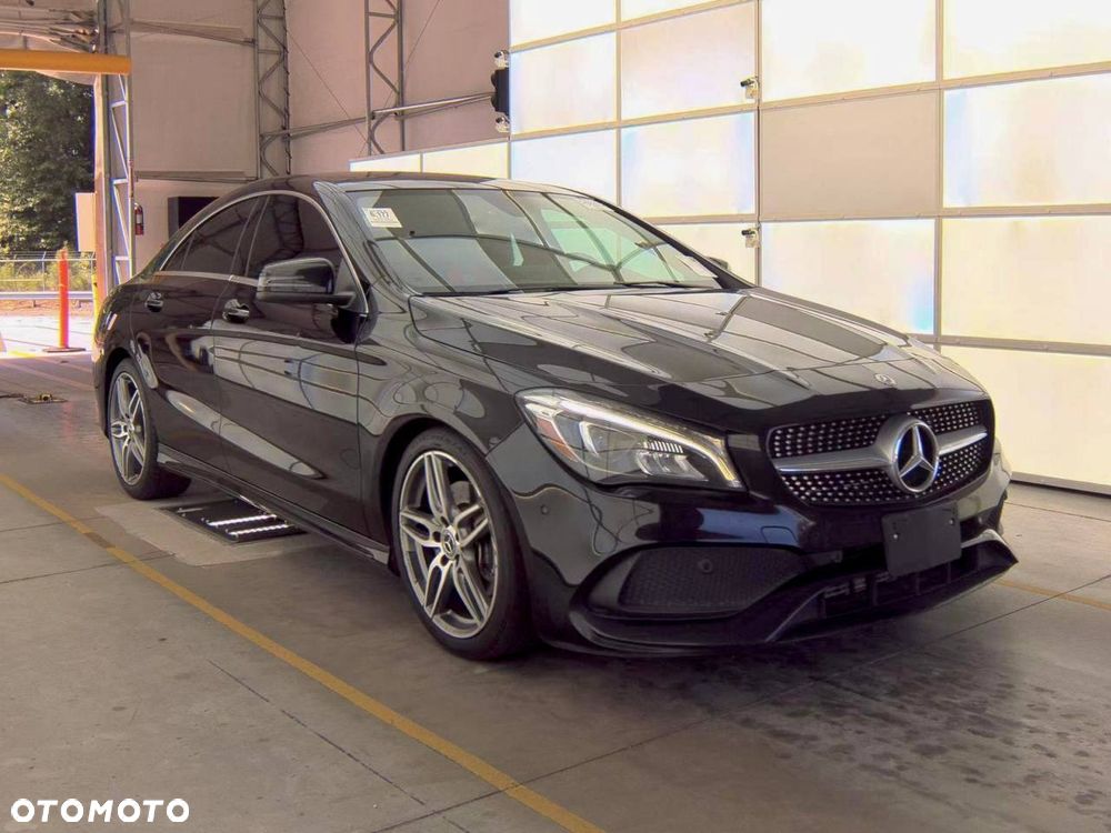 Mercedes-Benz CLA 250 4-Matic AMG Line - 2