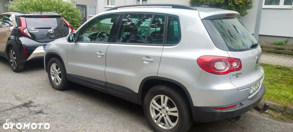 Volkswagen Tiguan - 2