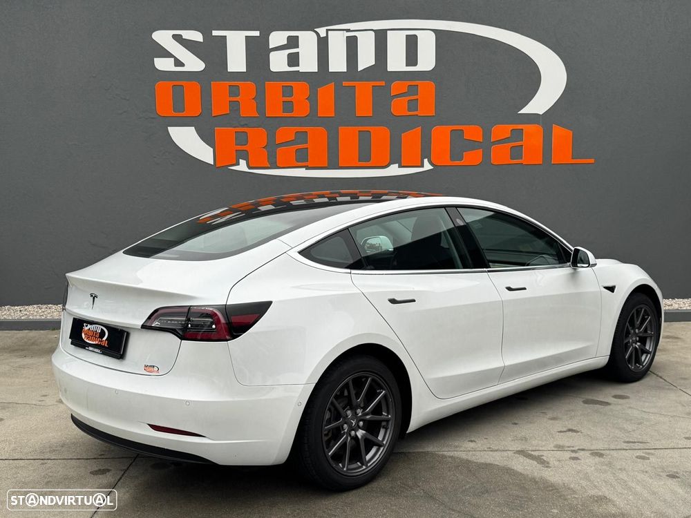 Tesla Model 3 Standard Range Plus RWD - 4