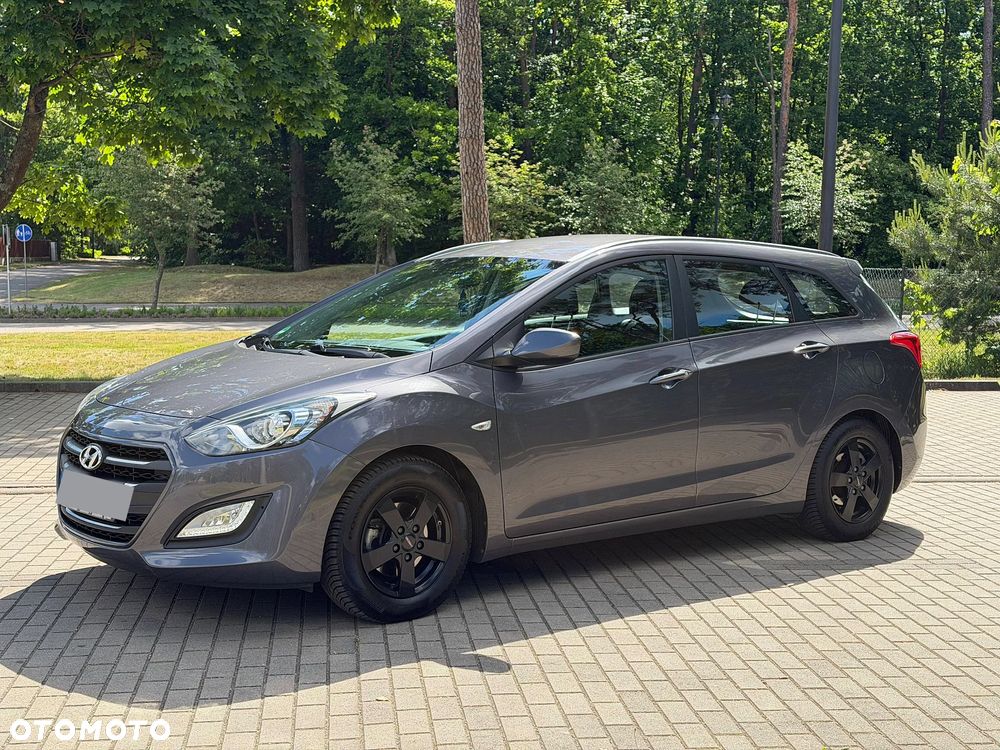 Hyundai i30 blue 1.6 CRDi Trend - 2