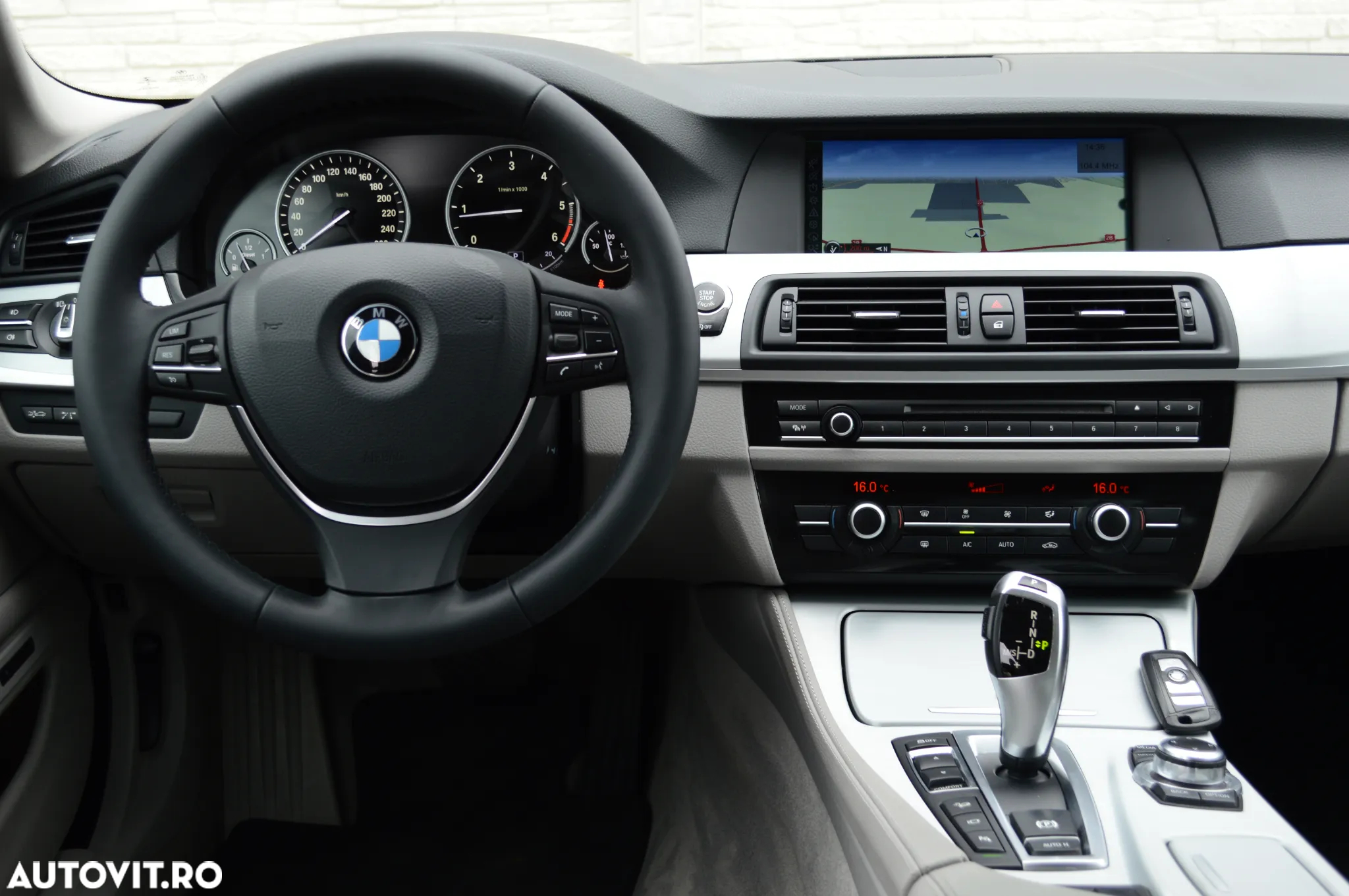 BMW Seria 5 525d xDrive Sport-Aut. - 23