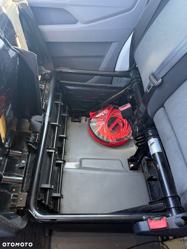 Volkswagen Crafter - 12