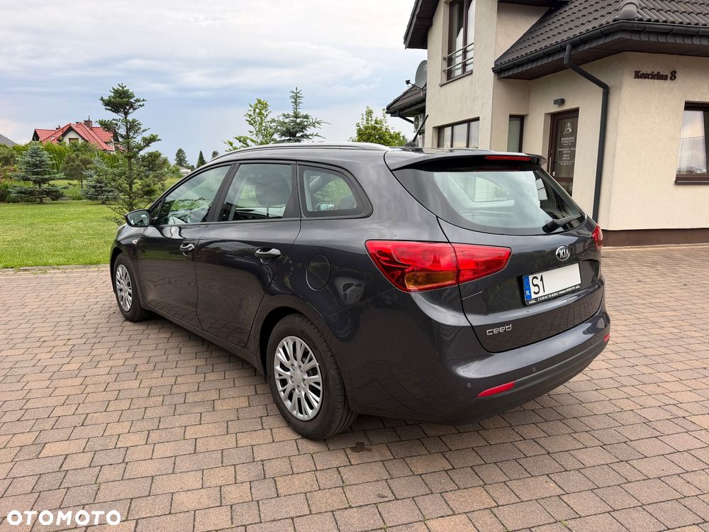 Kia Ceed 1.6 GDI Spirit - 4
