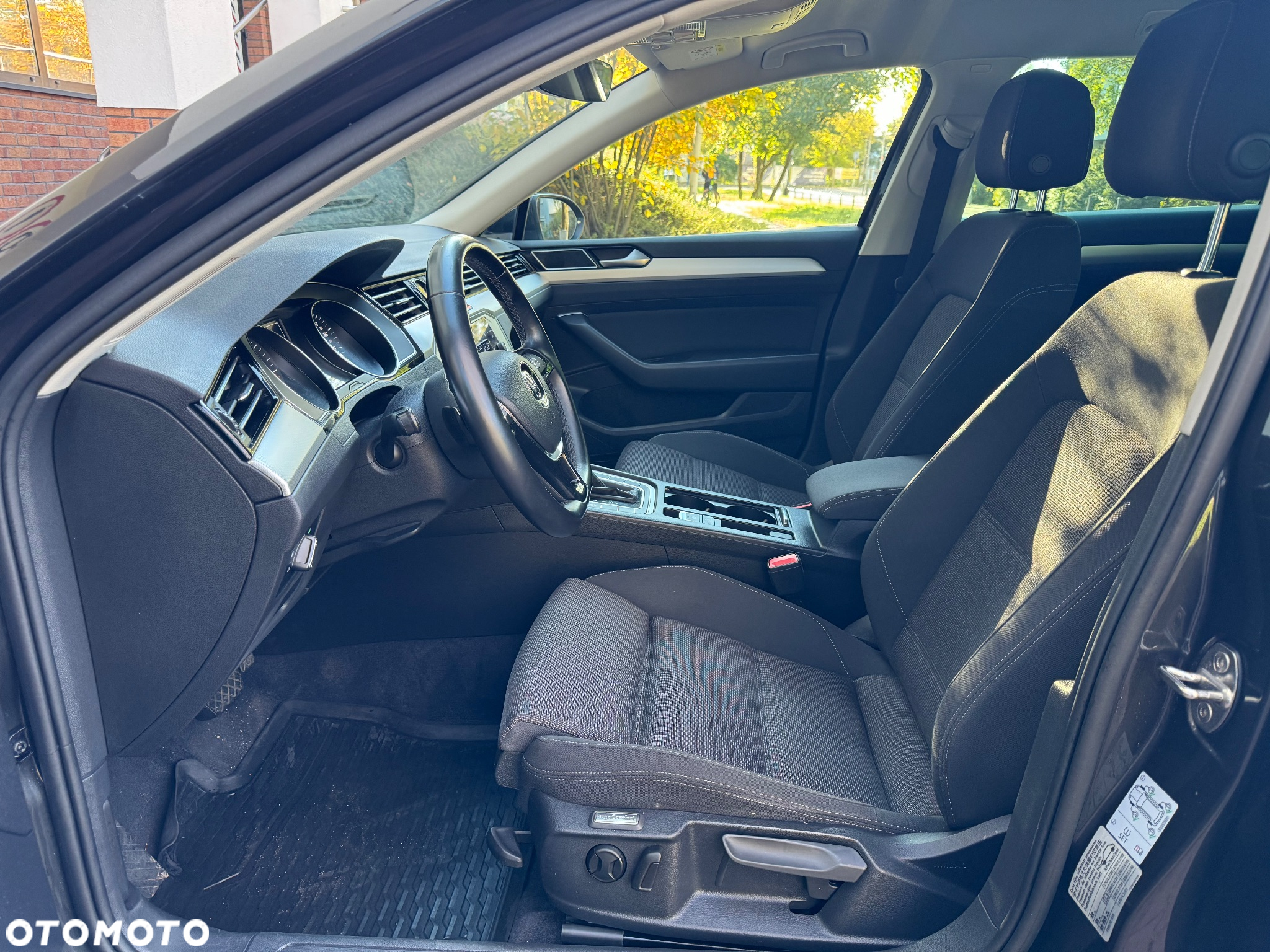 Volkswagen Passat 2.0 TDI BMT 4Mot Highline DSG - 11