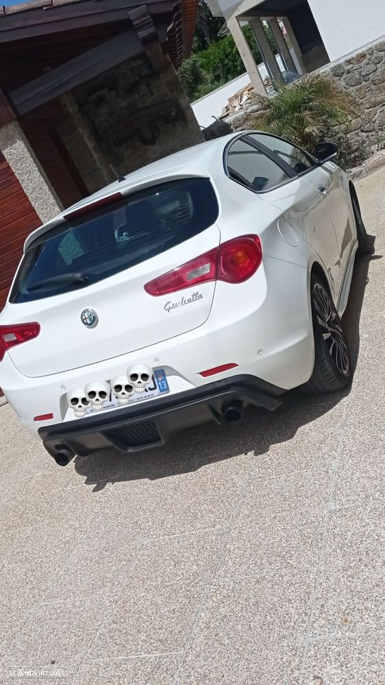 Alfa Romeo Giulietta 1.8 TBi 16V Quadrifoglio Verde - 2