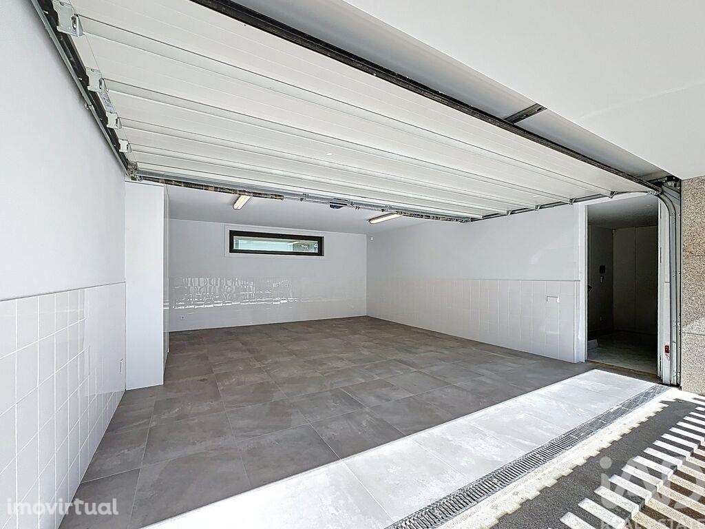 Casa / Villa T3 em Ramalde de 226,00 m2 - Grande imagem: 3/30