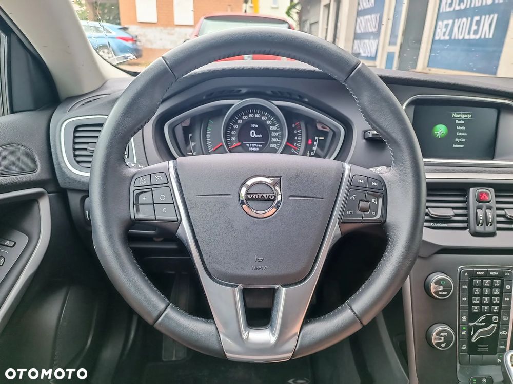 Volvo V40 T3 Geartronic Momentum - 18