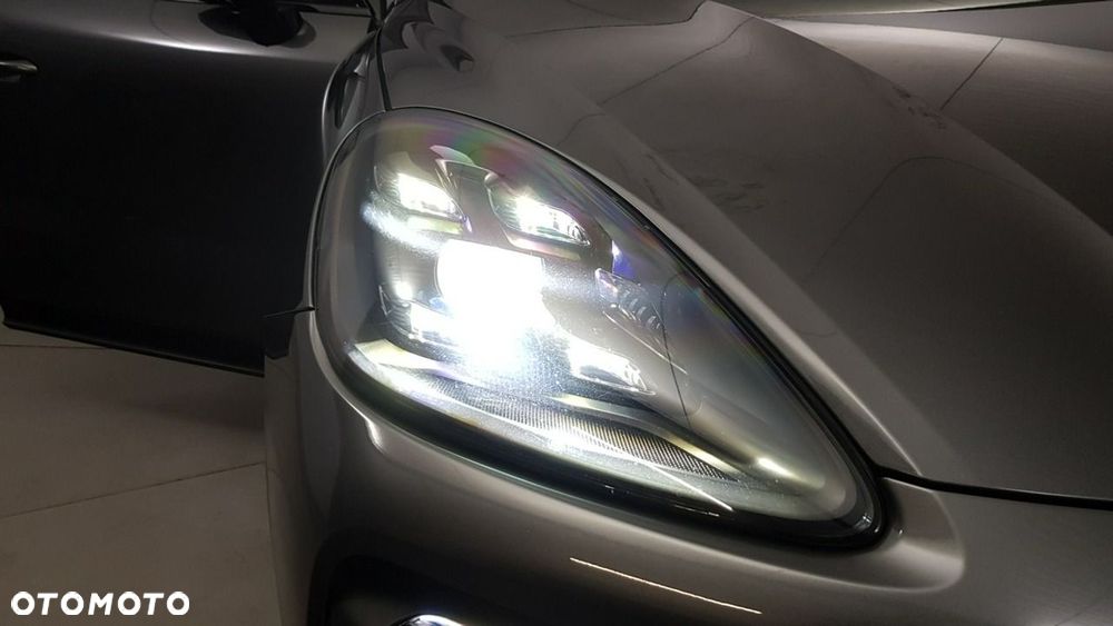 Porsche Cayenne - 15