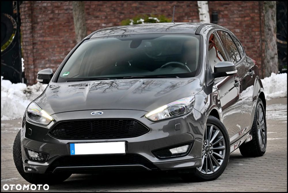 Ford Focus 1.5 EcoBoost ST-Line - 1