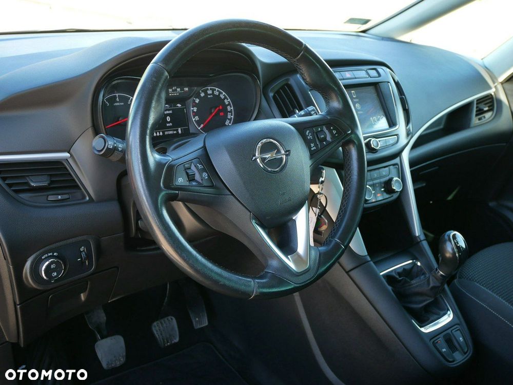 Opel Zafira - 11