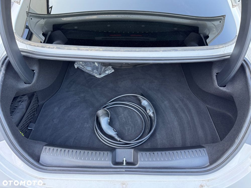 Mercedes-Benz CLA 250 + mit Technologie Edition - 40