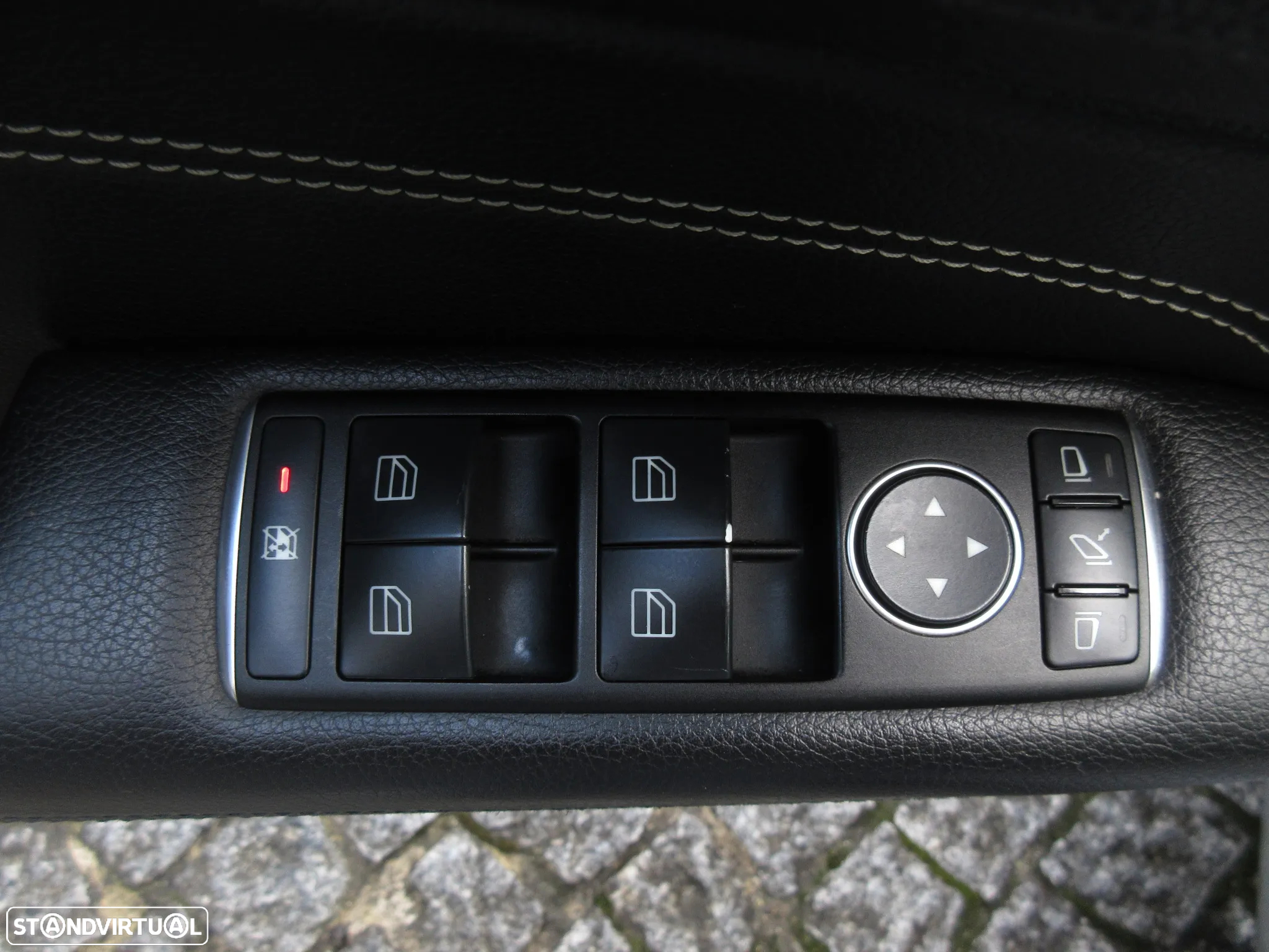 Mercedes-Benz E 250 CDi Avantgarde BlueEfficiency Auto. - 22