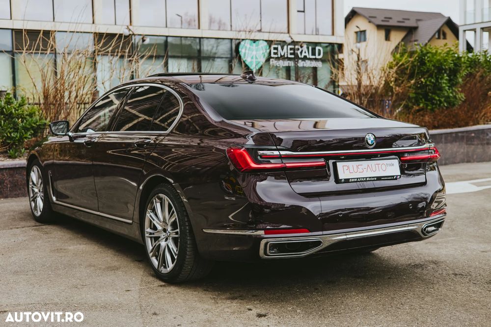 BMW Seria 7 730d xDrive MHEV - 9