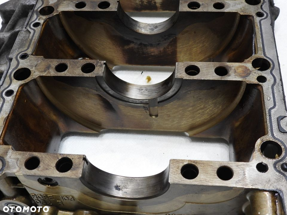 BLOK SILNIKA AUDI A6 C6 2.4 V6 06E103032 - 4