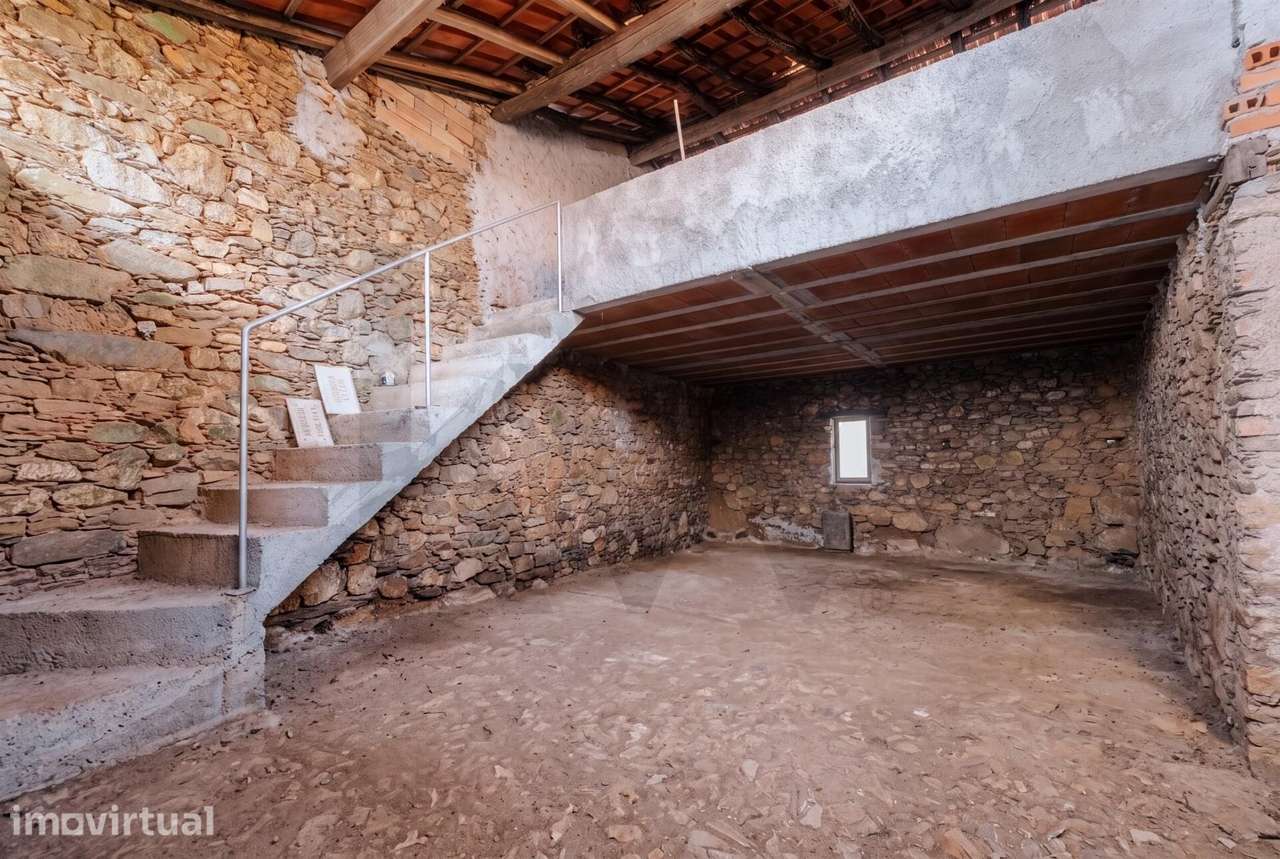Moradia para reconstruir, em Pedra | Potencial para T2/T3 | Folques – - Grande imagem: 2/18