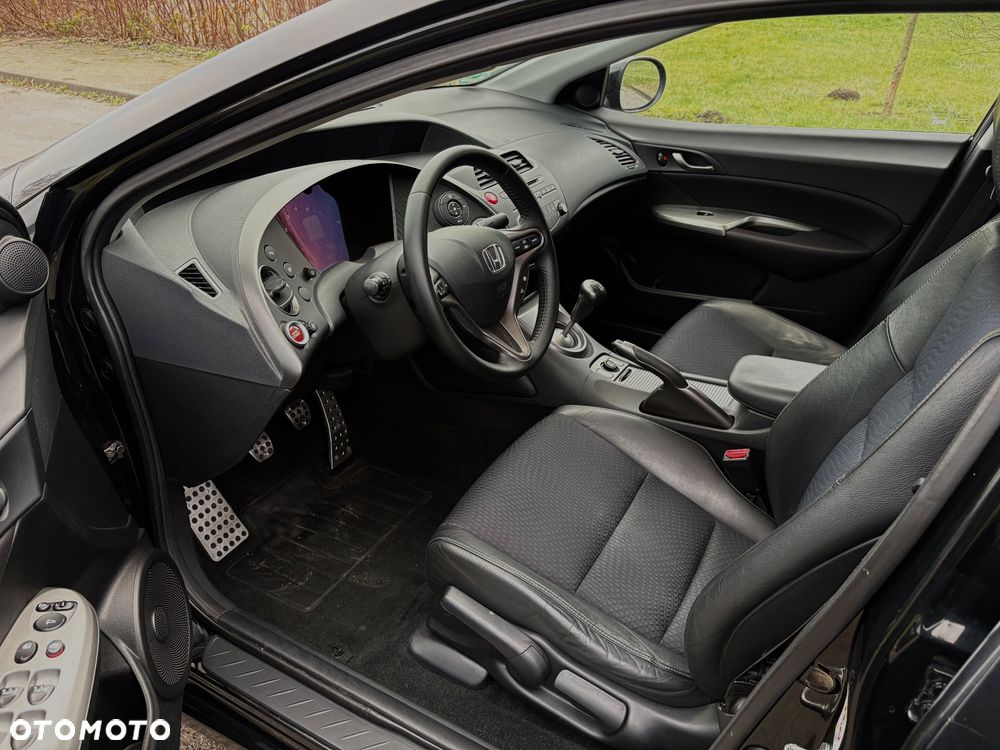 Honda Civic 1.8 GT Special Edition - 15