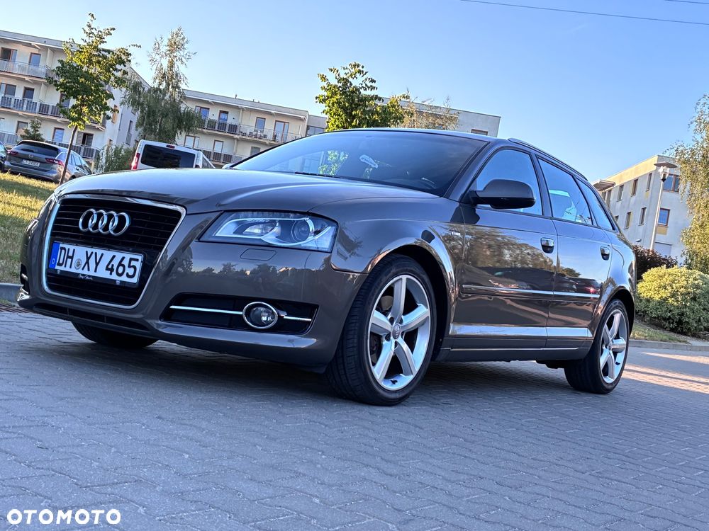 Audi A3 Sportback 2.0 TDI DPF S line Sportpaket (plus) - 2