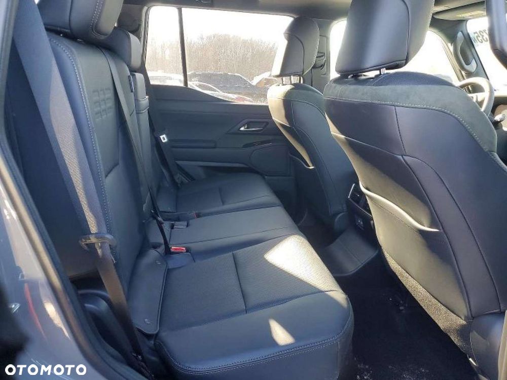 Lexus GX - 12