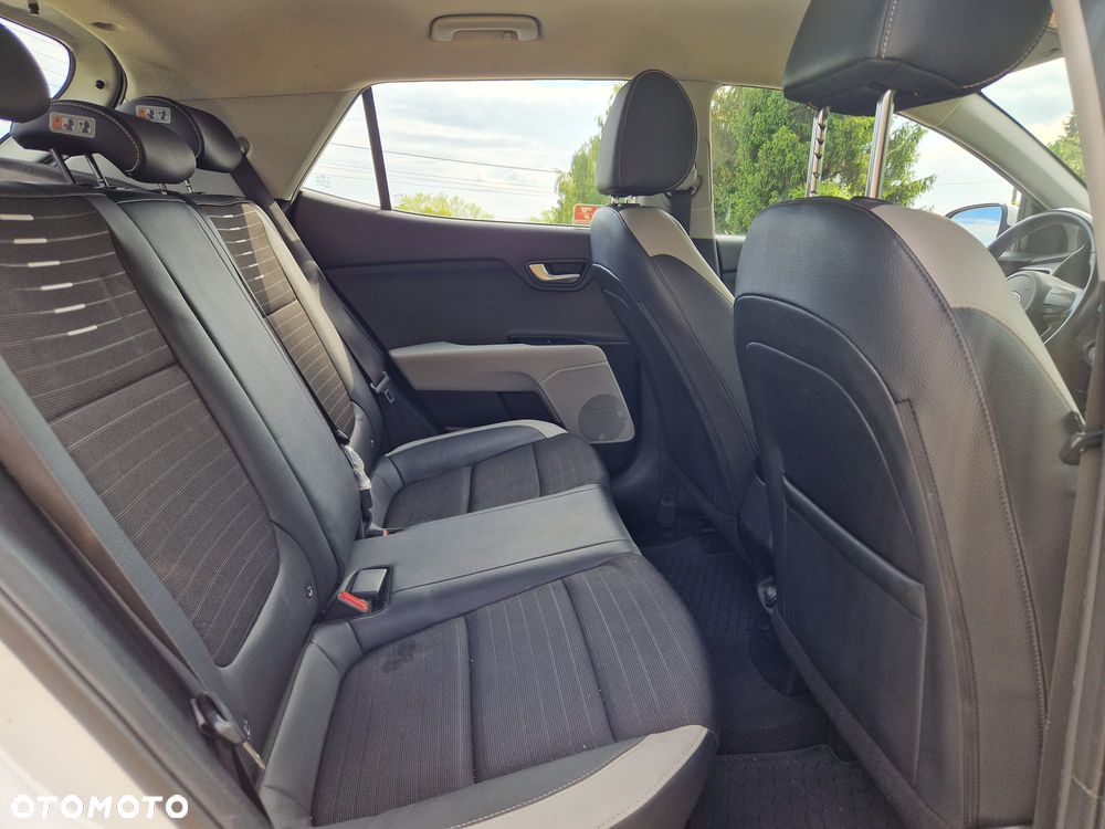 Kia Stonic 1.4 L - 12
