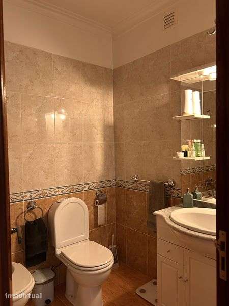 Apartamento T4 (Quinta Pires Marques) - Grande imagem: 4/11