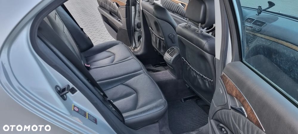 Mercedes-Benz Klasa E - 14