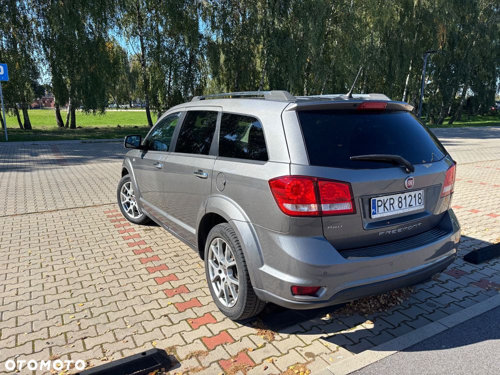 Fiat Freemont 2.0 Multijet Lounge AWD - 4