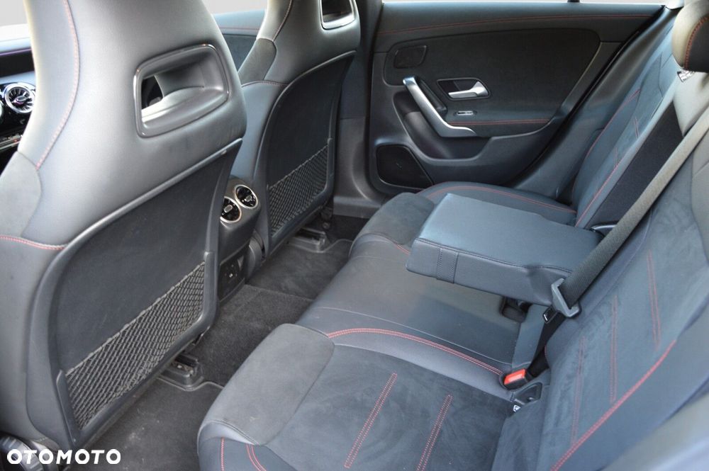Mercedes-Benz CLA 200 mHEV AMG Line 7G-DCT - 18