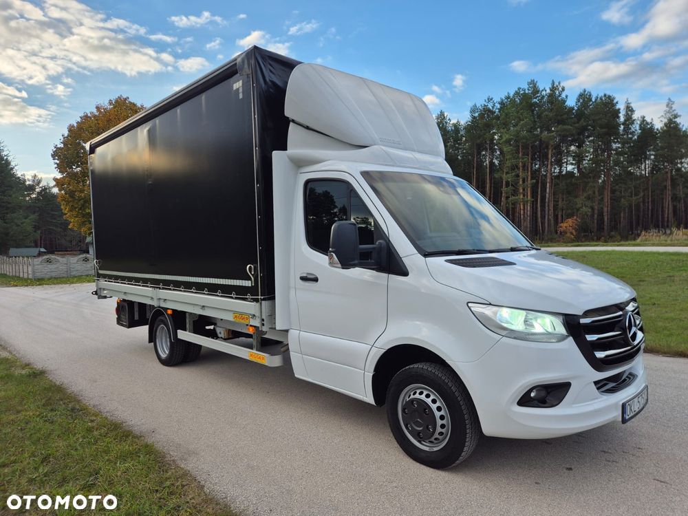 Mercedes-Benz Sprinter - 1