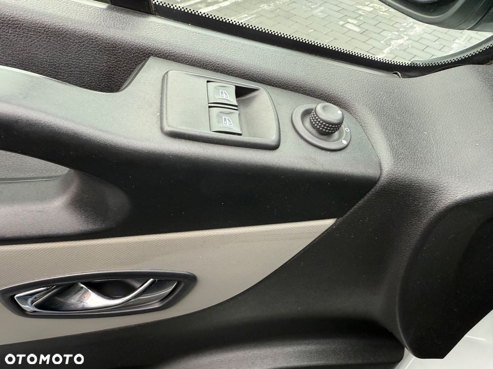 Renault Trafic - 14