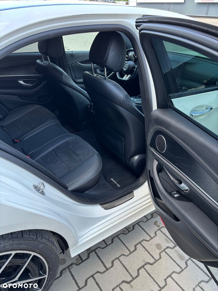 Mercedes-Benz Klasa E 220 d 4-Matic - 12